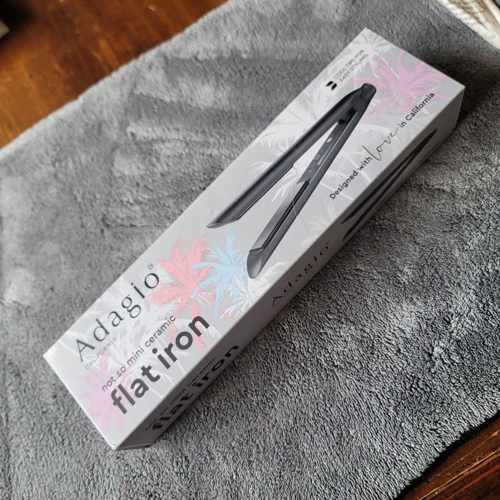 Adagio not so mini ceramic  flat iron